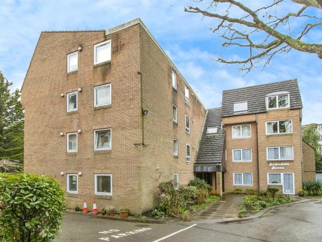 2 bedroom flat for sale
