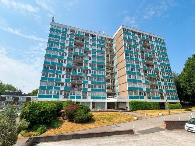 2 bedroom flat for sale