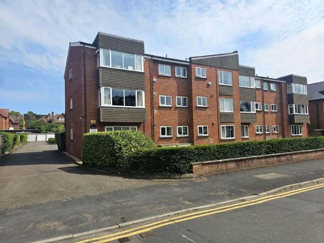 2 bedroom flat for sale