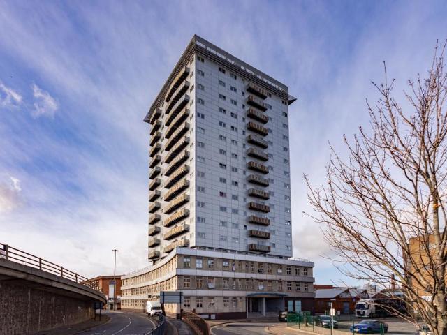 2 bedroom flat for sale