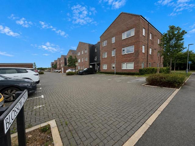 2 bedroom flat for sale