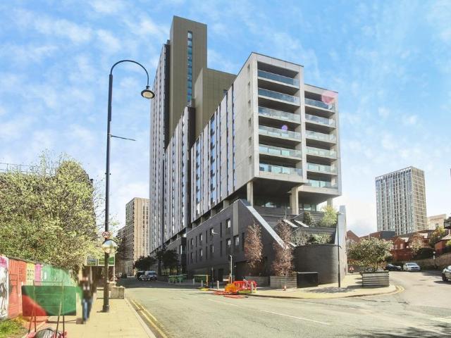 2 bedroom flat for sale