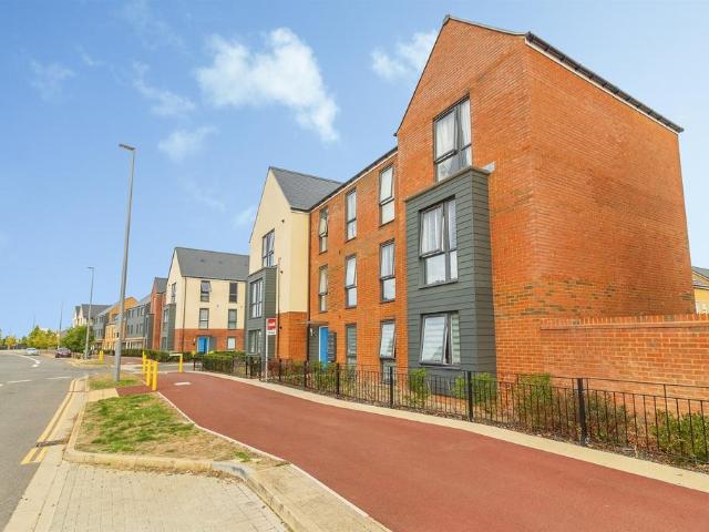 2 bedroom flat for sale