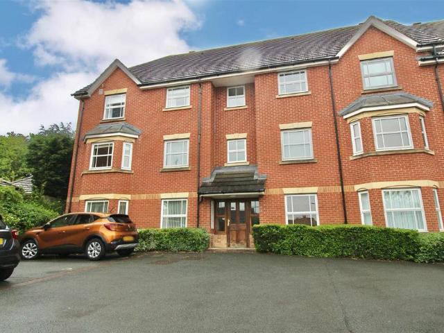 2 bedroom flat for sale
