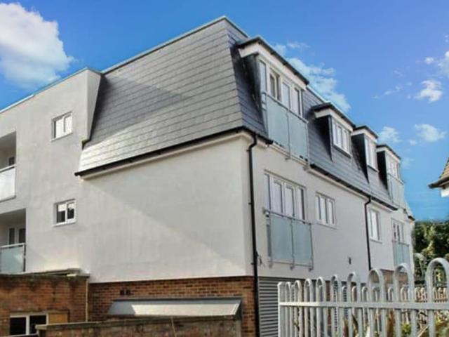 2 bedroom flat for sale