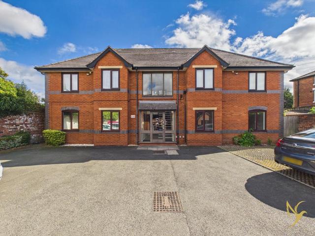 2 bedroom flat for sale