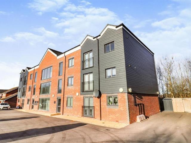 2 bedroom flat for sale