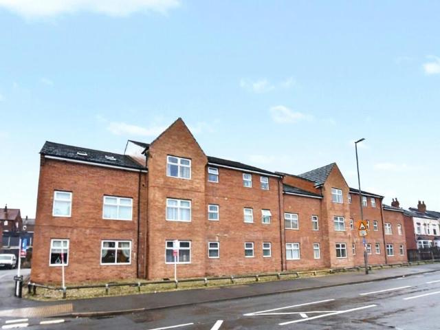 2 bedroom flat for sale