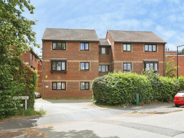 2 bedroom flat for sale