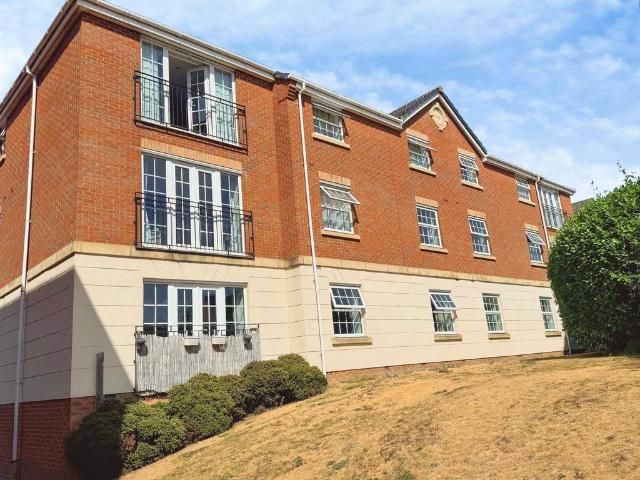 2 bedroom flat for sale