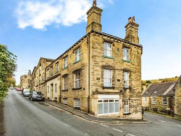 2 bedroom flat for sale