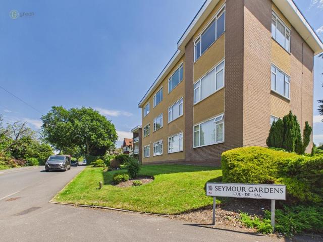 2 bedroom flat for sale