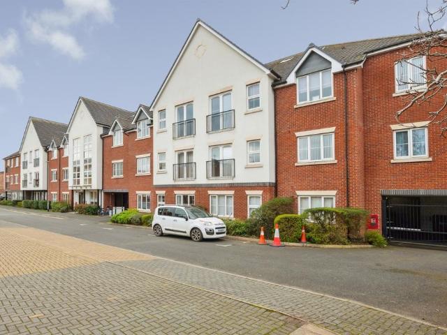 2 bedroom flat for sale