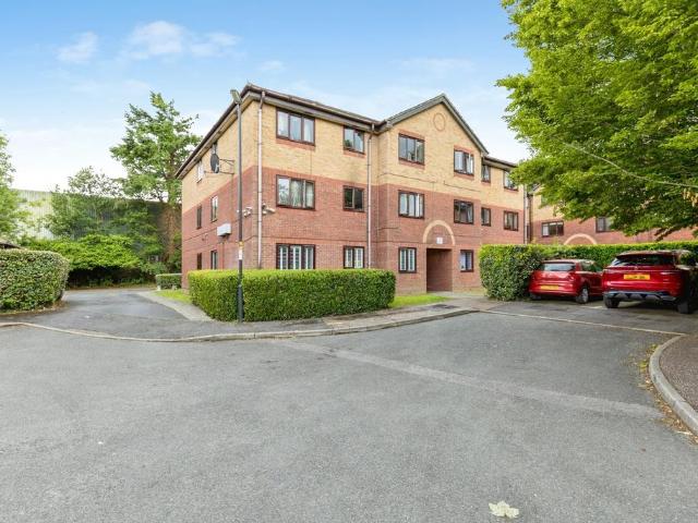 2 bedroom flat for sale