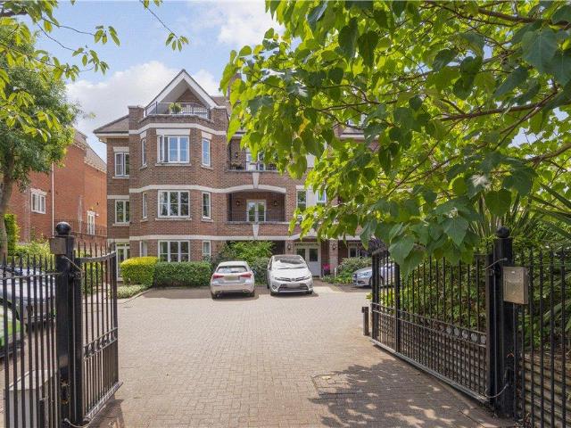 2 bedroom flat for sale