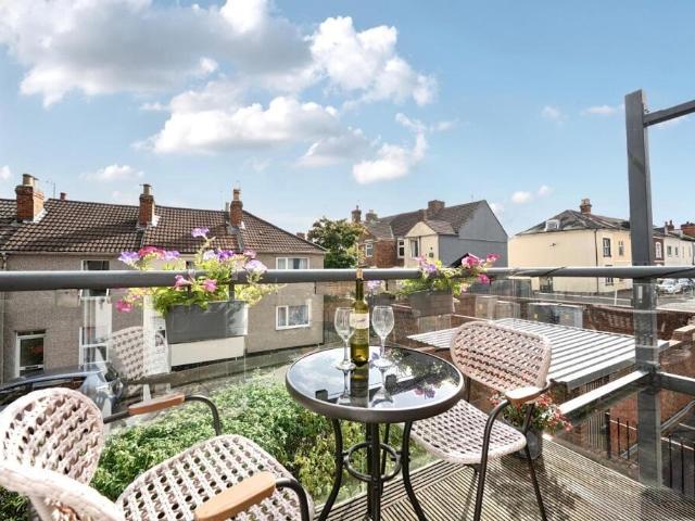 2 bedroom flat for sale