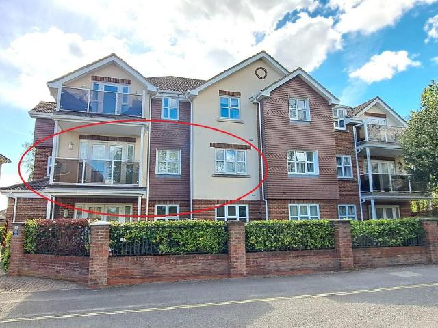 2 bedroom flat for sale