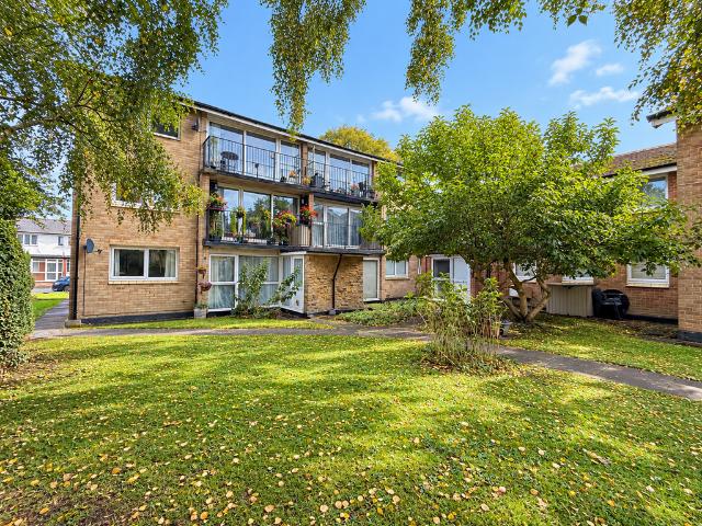 2 bedroom flat for sale