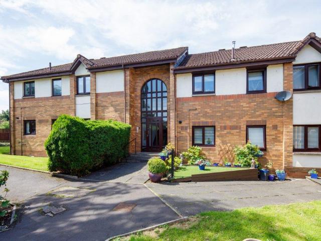 2 bedroom flat for sale