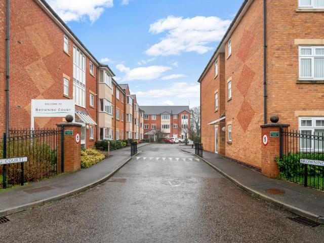 2 bedroom flat for sale