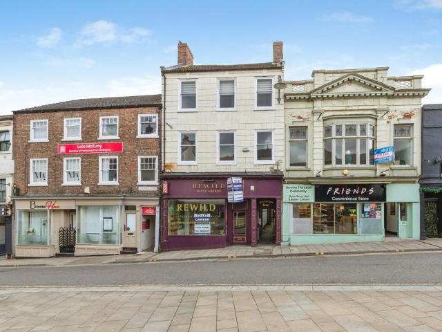 2 bedroom flat for sale