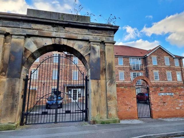 2 bedroom flat for sale