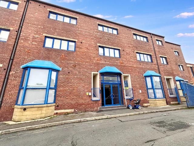 2 bedroom flat for sale