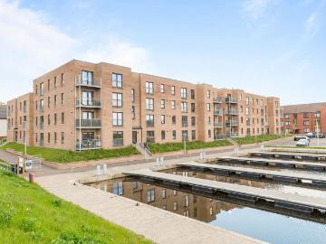 2 bedroom flat for sale
