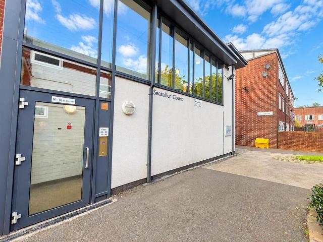 2 bedroom flat for sale