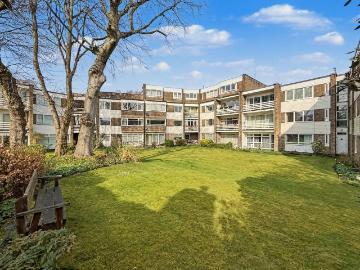 2 bedroom flat for sale