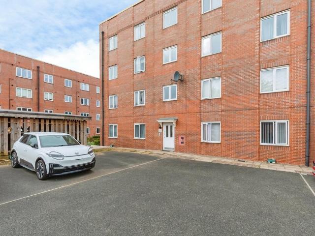 2 bedroom flat for sale