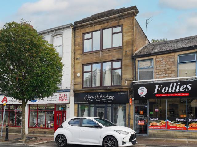 2 bedroom flat for sale