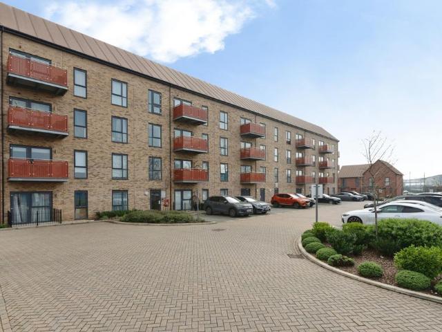 2 bedroom flat for sale