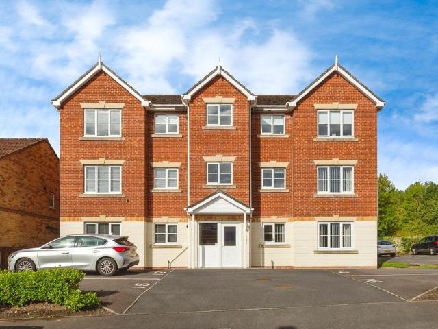 2 bedroom flat for sale