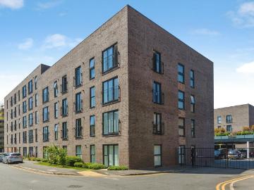 2 bedroom flat for sale