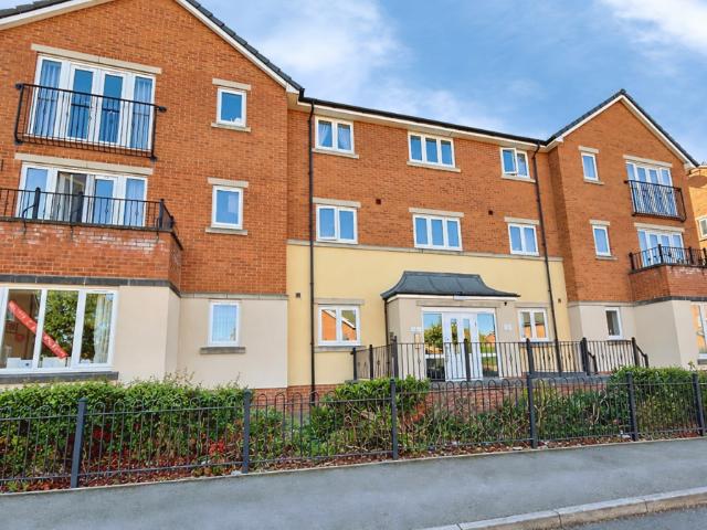 2 bedroom flat for sale
