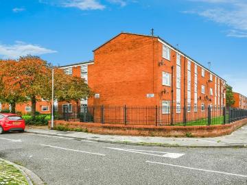 2 bedroom flat for sale