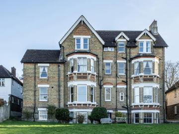 2 bedroom flat for sale