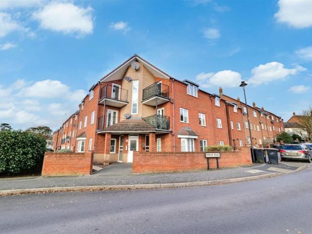 2 bedroom flat for sale