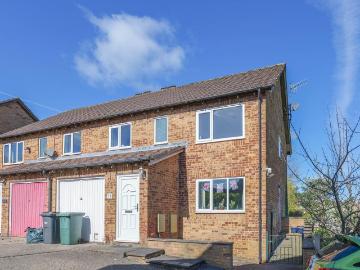 Flat for sale in Bingley West - Equipped kitchen