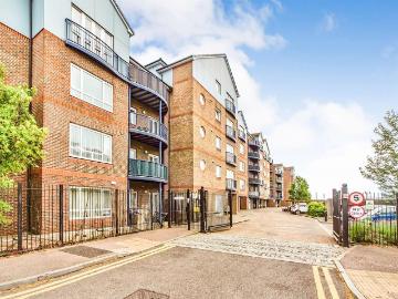 2 bedroom flat for sale