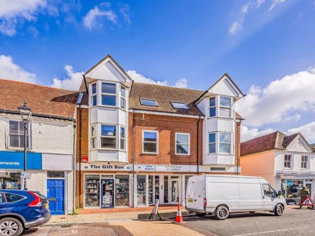 2 bedroom flat for sale