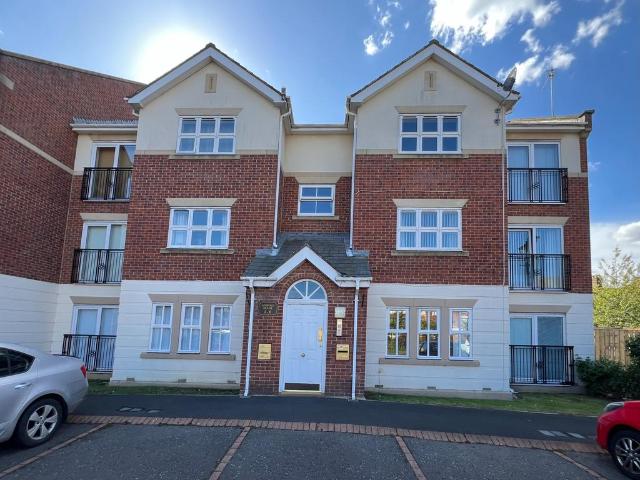 2 bedroom flat for sale