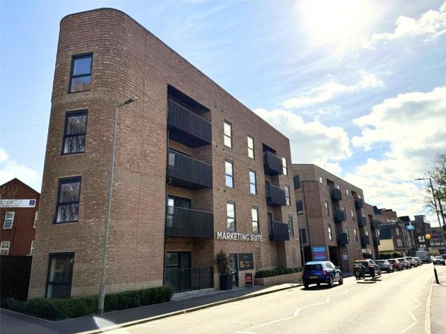 2 bedroom flat for sale