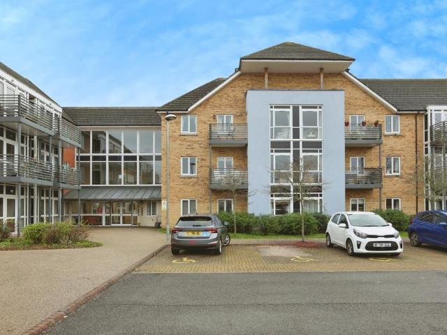 2 bedroom flat for sale