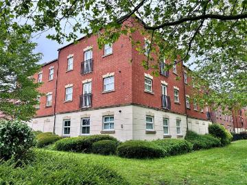 2 bedroom flat for sale
