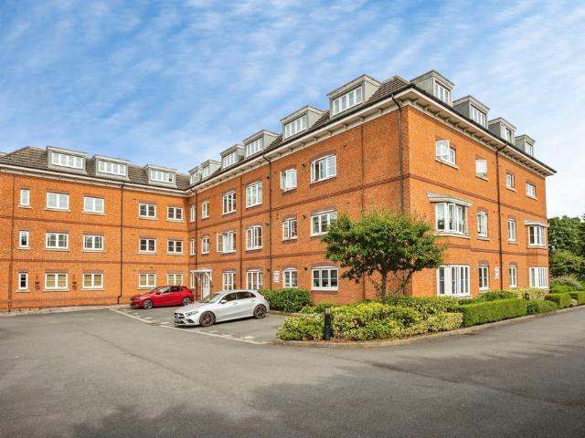 2 bedroom flat for sale
