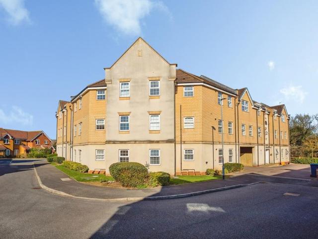 2 bedroom flat for sale