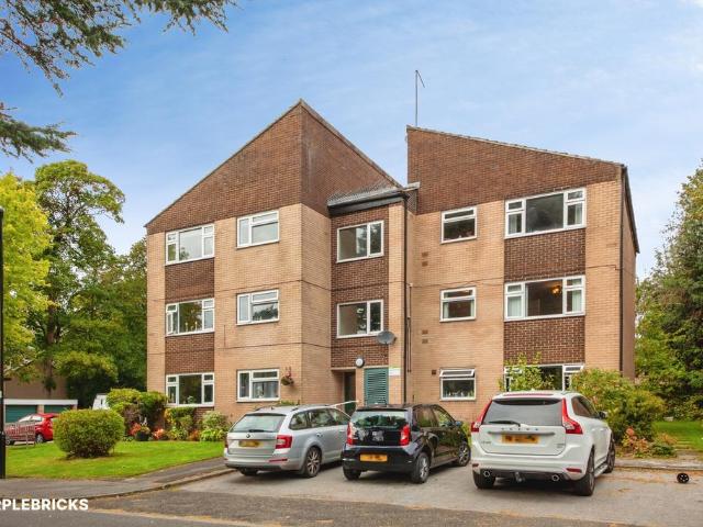 2 bedroom flat for sale
