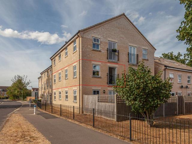 2 bedroom flat for sale